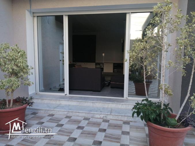 A vendre Une villa très haute standing divisée en 4 étages et un studio