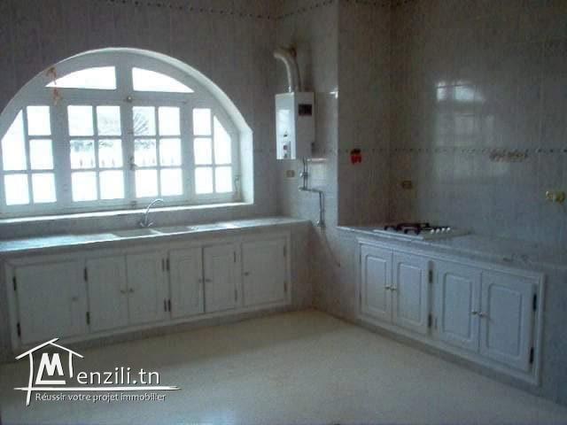 VASTE VILLA A HAMMAM CHATT