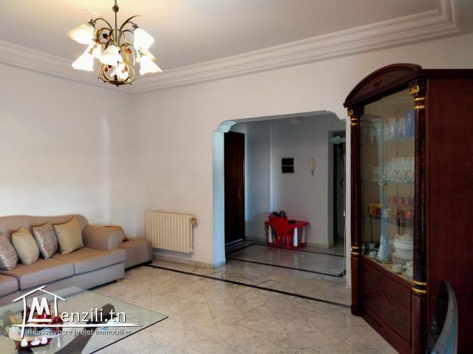 A vendre appartement S+3 à La Soukra
