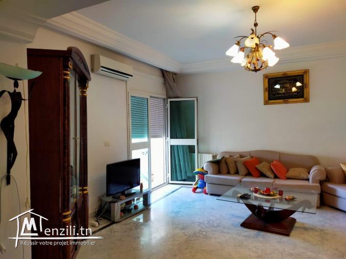 A vendre appartement S+3 à La Soukra