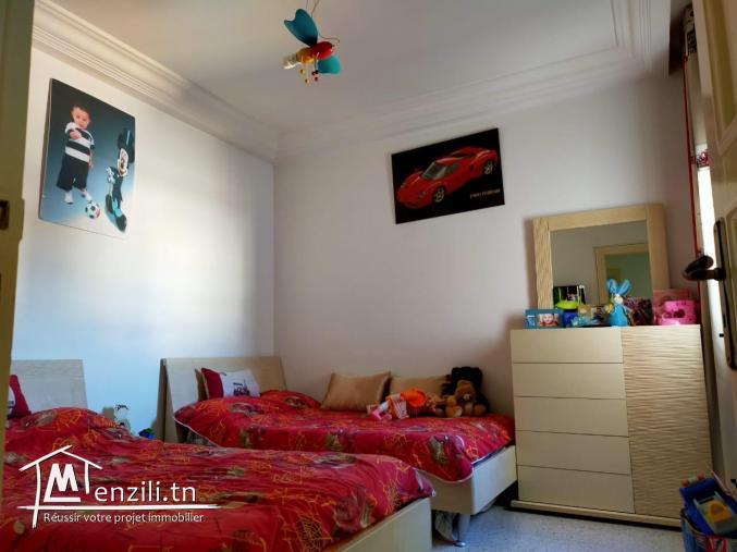 A vendre appartement S+3 à La Soukra