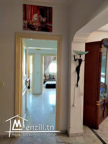 A vendre appartement S+3 à La Soukra