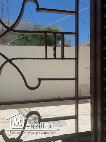 Rdc de villa indépendant et récemment rénové - Soukra Ariana