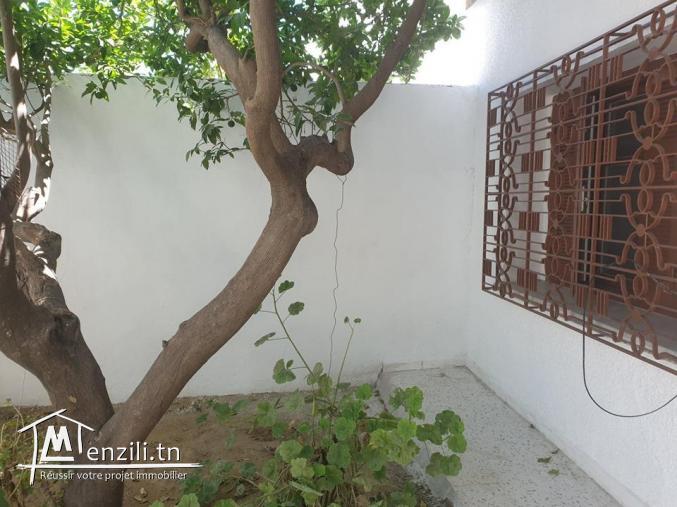 Rdc de villa indépendant et récemment rénové - Soukra Ariana