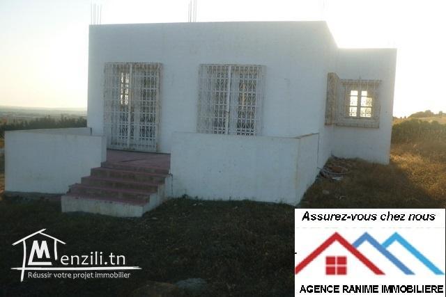 Maison ds terrain de 400m2 a el haouaria plage