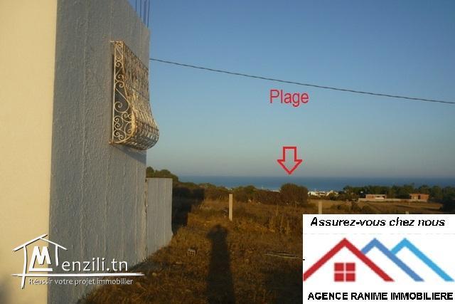 Maison ds terrain de 400m2 a el haouaria plage