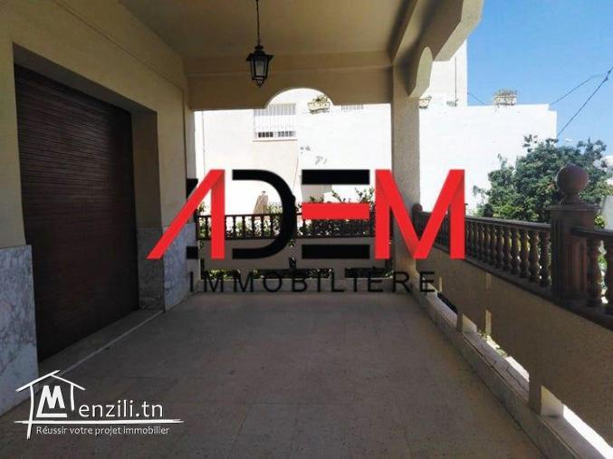 villa avec sous sol et deux garages