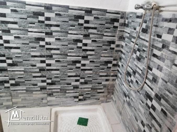 A NE PAS RATER UNE MAISON 3 NIVEAUX –BEL EMPLACEMENT A LAOUINA