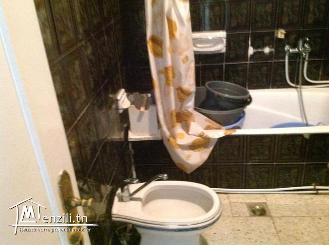 magnifique villa située en plein cœur de la cité el ghazela