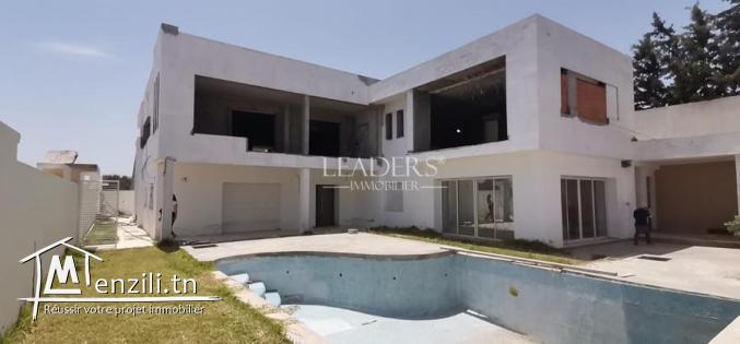Villa inachevée avec piscine  a Hammamet Sud