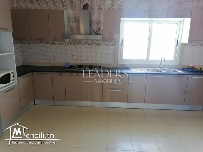 villa S+4  avec studio située à 4 km de Yassmine Hammamet