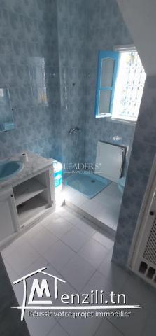 une villa avec garage  a Hammamet Sud