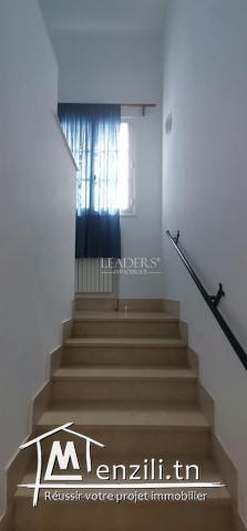 une villa avec garage  a Hammamet Sud