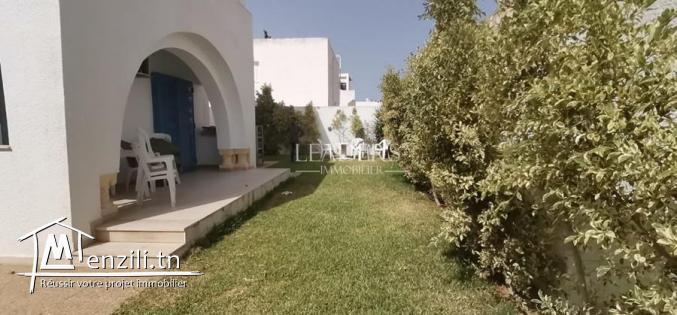 une villa avec garage  a Hammamet Sud