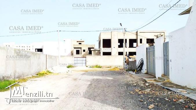 un beau terrain de   404 m²