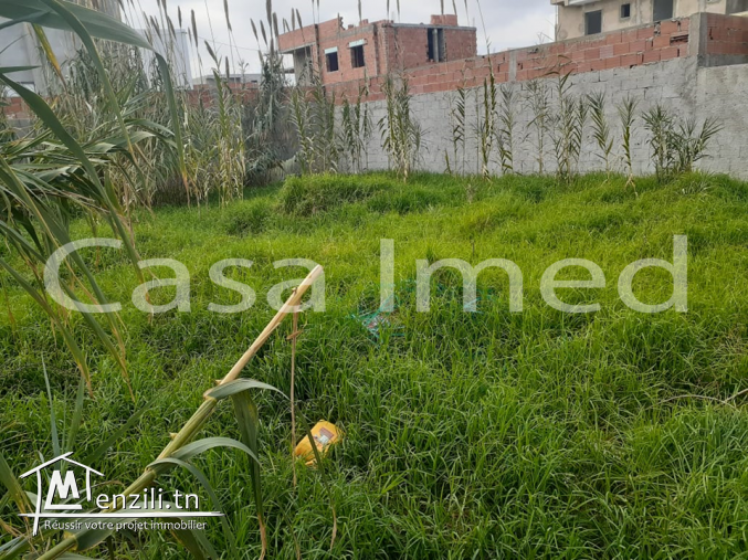 un beau terrain de 400 m² à la  soukra  -sidi fraj