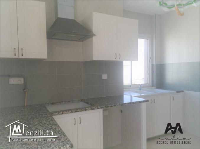 Appartement S+2 vide pour la location annuelle à Lido, Nabeul