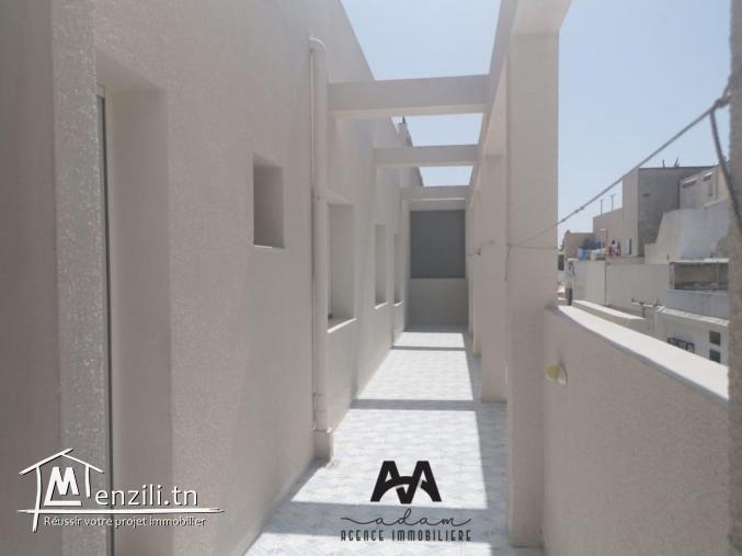 Appartement S+2 vide pour la location annuelle à Lido, Nabeul