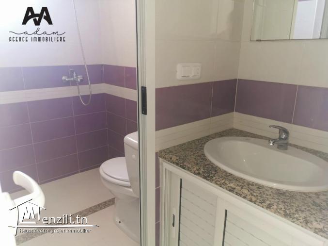 Appartement S+2 vide pour la location annuelle à Lido, Nabeul