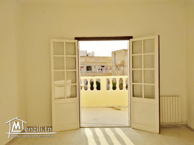 Appartement S+2 très bien aéré et très bien ensoleillé