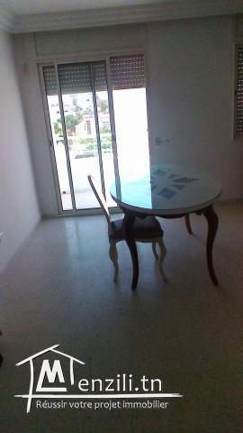 Appartement S+3 en 2 ème étage