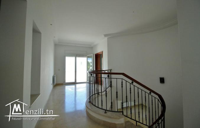 Lumineuse villa à Gammarth touristique