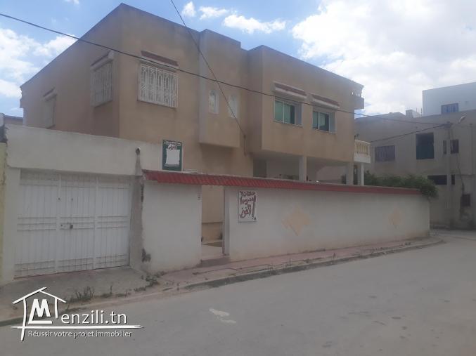 Vente  grand  villa  de 500 m² sur 2 etage avec studio