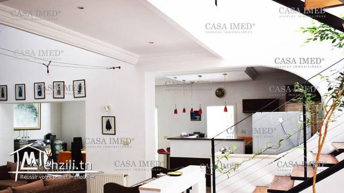 Belle villa à La soukra de 302m²