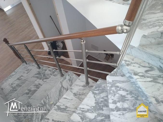 Villa de luxe avec piscine à vendre à Djerba Midoun proche du centre-ville