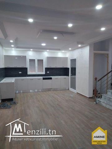 Villa de luxe avec piscine à vendre à Djerba Midoun proche du centre-ville