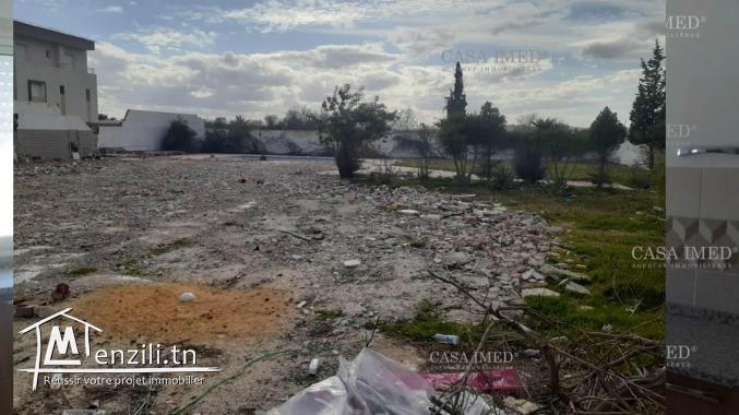 Un beau terrain de 2188 m² à soukra
