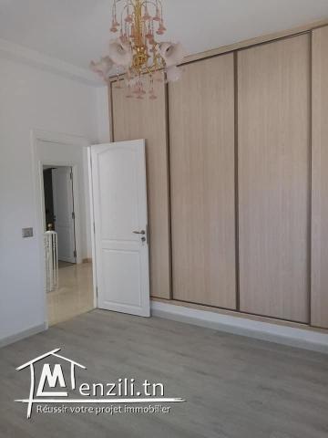 A louer villa S+7 (vide) à el menzah9