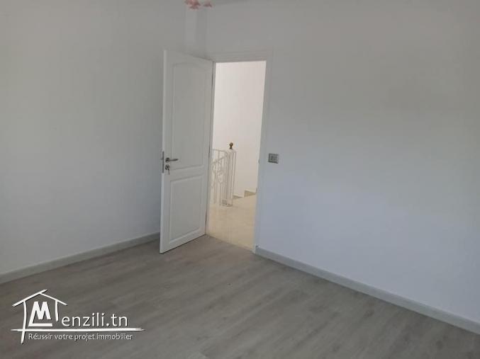 A louer villa S+7 (vide) à el menzah9