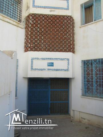 Appartement à l’achat surface total 100m2 chauffage central et porte blindée.