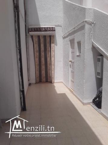 un RDC avec un étage