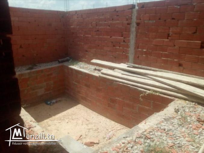 une maison inachevée 100m