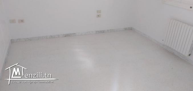 une belle villa sur terrain de 220m