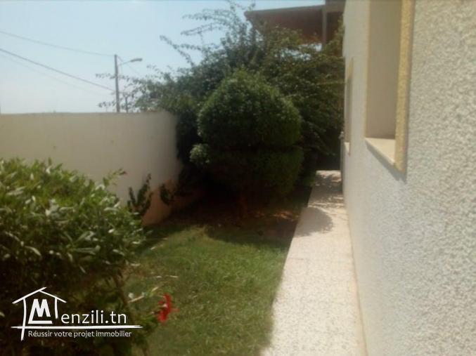 une trés belle villa de 400m