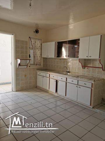 ÀL spacieux et lumineux appartement à Ain Zaghouan