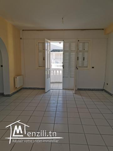 ÀL spacieux et lumineux appartement à Ain Zaghouan