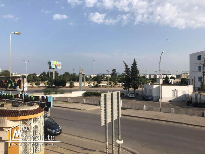 A louer un local commercial Aouina sur l'autoroute Marsa
