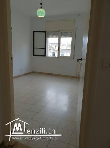 S+3 Plein Centre Ville Tunis près av Carthage