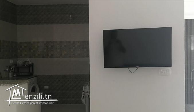 منزل مؤثث ومكيف للكراء بقرقنة