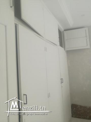 un  appartement au 3 éme étage située au Rue de Beirut belvédère