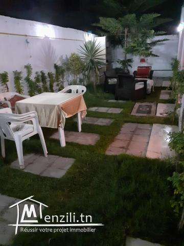 Duplex très haute standing La Soukra (Mosquée Erraoudha)