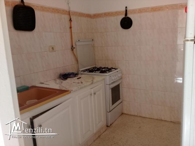 Un appartement meublé pour des étudiants