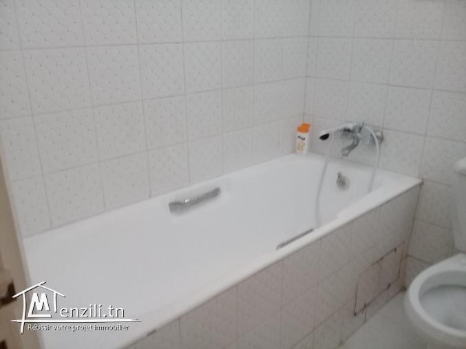 Un appartement meublé pour des étudiants