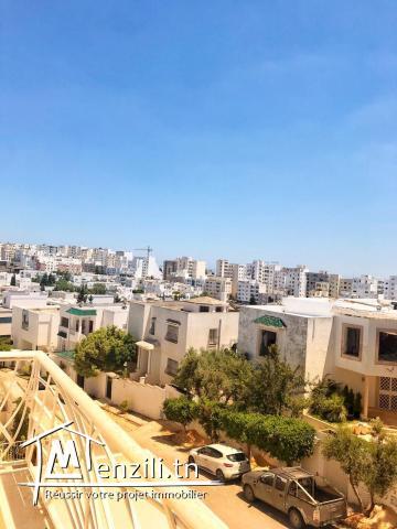 Etage de villa à Louer à Ennasr II