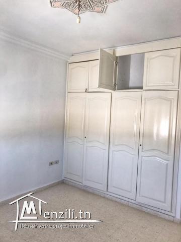 Etage de villa à Louer à Ennasr II