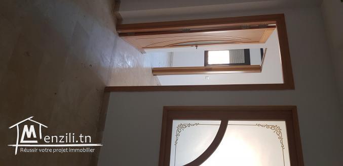 à louer ou à vendre: Appartement immeuble Ibn Rochd sfax ville